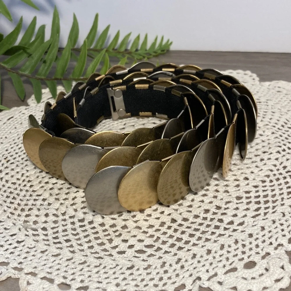 Vintage Circle Disk Medallion Stretch Belt Metallic